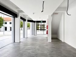 Sims Avenue (D14), Retail #581169901